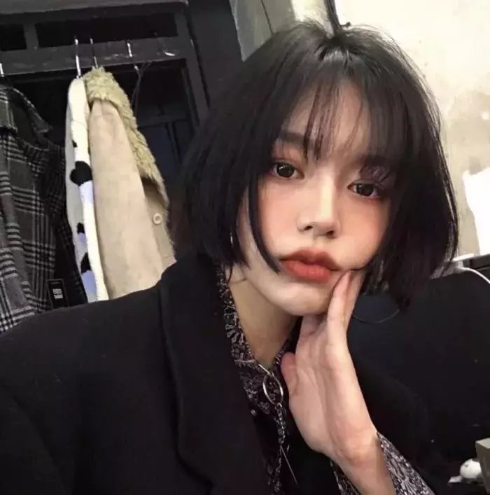 一村之长之贵妇还乡